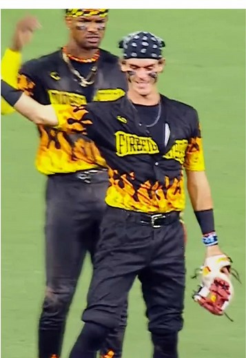 Peanut's Amazing Catch vs. Celebration Showdown