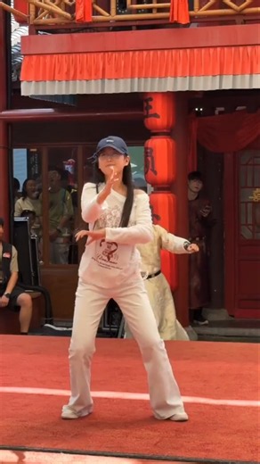Stunning Chinese Traditional Dance | Amazing Performance