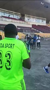 51K views · 1.4K reactions |  L’arrivée des Lions indomptables au stade de la Réunification de Bepanda pour leur première séance d’entraînement. 女 | Allez Les Lions | Facebook