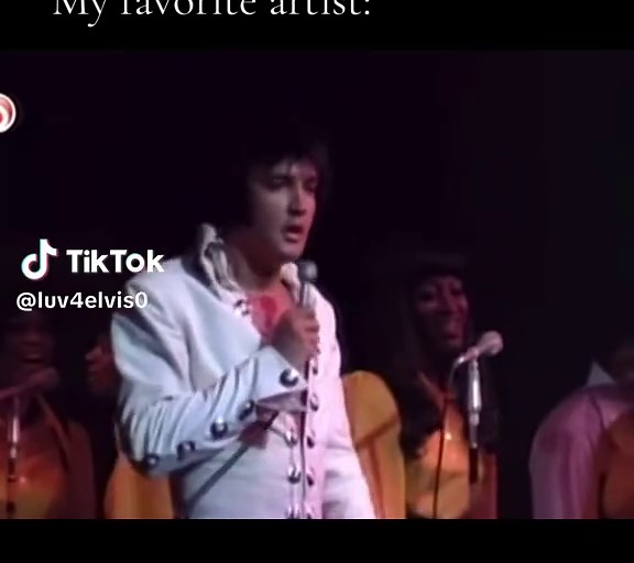 He’s so cutie #elvispresley #elvis #kingofrockandroll #xyzbca #elvispresleyfans