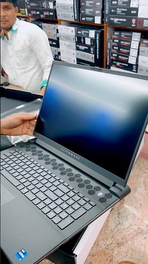 M18 Alienware beast unboxing