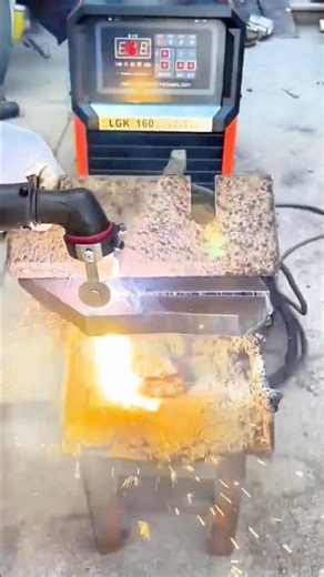 Pemotongan Plat Besi dengan Mesin Plasma Cutter #shortvideo #shorts