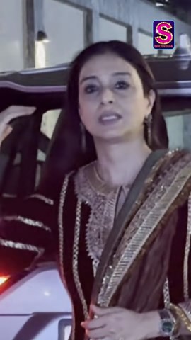 Tabu Lights Up The Night With Her Effortless Charm At Shabana Azmi’s Diwali Party | N18S