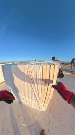 A Day in the Life of Roofers: Routine and Challenges