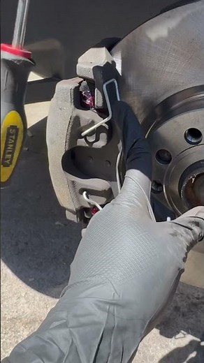 2012-2019 Volkswagen Passat Front Brake Pads And Rotors Replacement ‪@ElmoMotorWorks‬