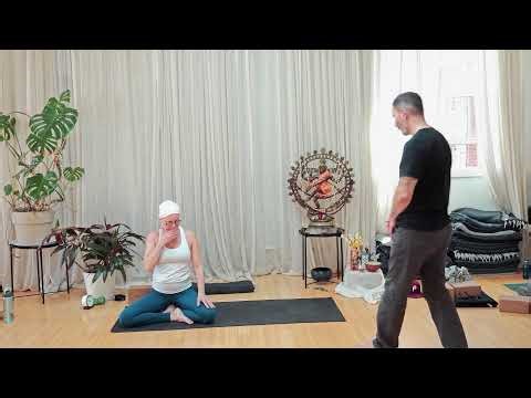 Three Queens Yoga Classes Live