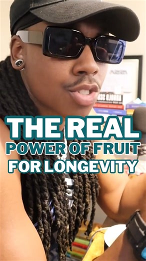 Justin Strickland | Men 30+ Belly Fat Coach | The Power of Fruit: Nature’s Ultimate Superfood 🍎🍌🍇 Forget the myths—fruit is not your enemy, it’s your body’s best friend. Packed with... | Instagram