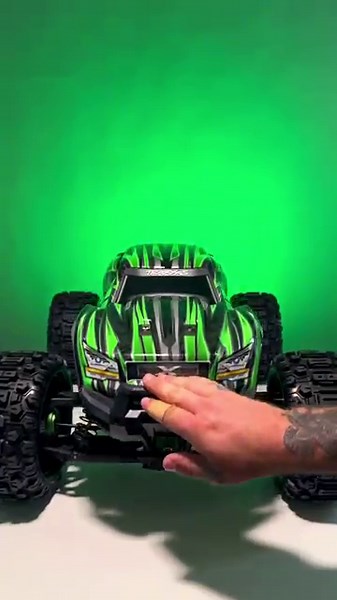 Traxxas X-Max Ultimate - Overview