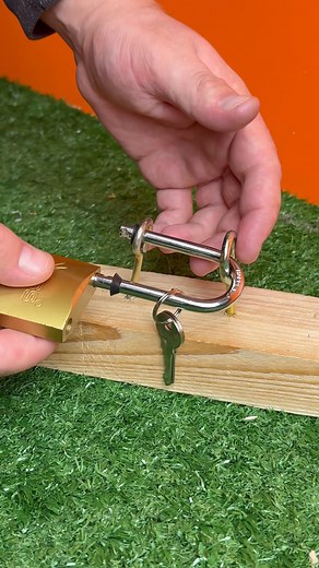 OPEN LOCKER WITH WIRES | SR Digital Tips