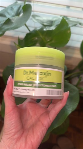 Val (@val.kitchens)’s videos with original sound - Val