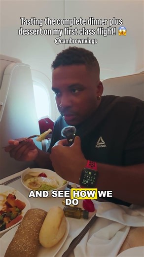 Tasting the complete dinner plus dessert on my first class flight 🛩️🔥#vlog #travel #travelvlog