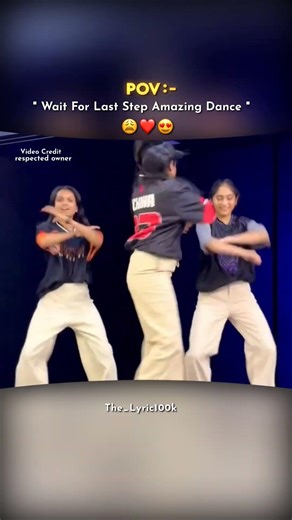 Galat Baat Hai || Girls Dance || WhatsApp (Lyrics) Dance Status || #shorts
