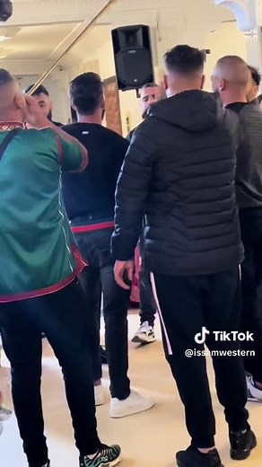 #mariage #mariagealgerien🇩🇿🇩🇿👰💍 #karkabou #algerie🇩🇿 #tiktokalgeria🇩🇿 #marocaine🇲🇦 #oran #شعب_صيني_ماله_حل😂😂❤️‍🔥❤️‍🔥❤️‍🔥 @Issam Western