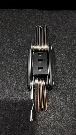 Essential Pocket Tools for Every Cyclist