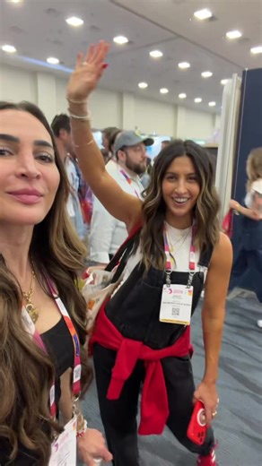 First year at Expo West as a content creator and MAN was it a blast! I learned about so many products I had never heard of and got to try new products from some of my favorite brands that haven’t even launched in stores yet! This convention is the mecca for anything natural and healthy in the food and product space and I can’t wait to share some of my favorite finds with you! :) @Chomps @Chosen Foods @WildeChips @Catalina Crunch @KhloudFoods @Mid-Day Squares @Chobani @TRUBAR @MUSH Overnight Oats