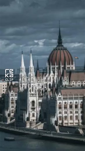 Unexpected Medieval Battle! #Unexpected #MedievalBattle #ViralMoment #Surprise #Knights You won't believe what happens next in this video! ⚔️#AIShadow #DigitalLife #Algorithms #PredictivePower #DataScience #AIEthics #futureofaimarketing #Privacy #TechDebate #DigitalFuture #PredictiveAI #MachineLearning #TechInsights #HowAIWorks #Budapest #Hungary #ParliamentBuilding #Cityscape #Architecture #Tech