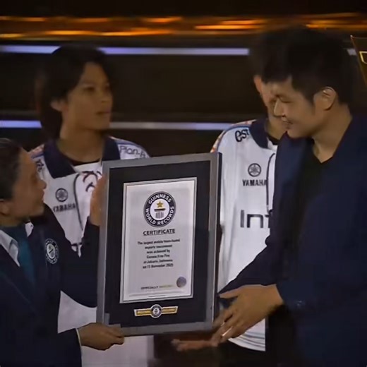 2.5K views · 133 reactions | FREE FIRE entered the Guinness World Record!  for organizing the largest mobile-based esports tournament in the history﫵略 #garenafreefire #FFWS2025 #RHK | Etimoy Gaming Zone | Facebook