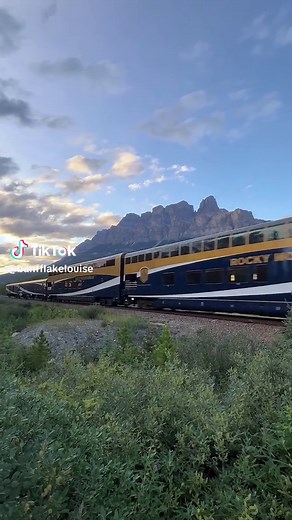 Experience the Rocky Mountaineer Season in Banff