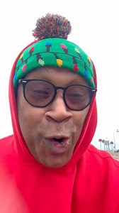 In the midst of all you’re going through this Christmas and holiday season be thankful and try to find some joy and happiness. That’s what I did..Happy holidays..@_melvinwilliams #MWE #whatareyouthankfulfor #begrateful | Official Melvin Williams