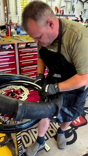 Paddle tire install for @butteryfilms for a crazy dune holiday. Check it out. If you want the tire stand drawings email me. #tirechange #tires #tools #diy #dirtbike #enduro #2stroke #twostroke #motorcycle #motocross #mx #sx #hardenduro #hardendurolife #endurolife #motorcycle #dirtbikes #honda #offroad #yz #moto #techtip #howto #dunlop #HuluChippendalesDance