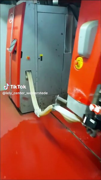 Modern Milking Techniques with Lely Astronaut