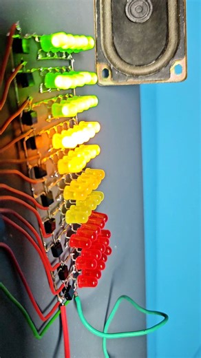 Zafer Yıldız on Instagram: "LED Lights That Follow the Beat! Music Reactive LED Chaser #zaferyildiz #electronic #diy #diyproject #experiment #HomeMade #PCB #electronics"