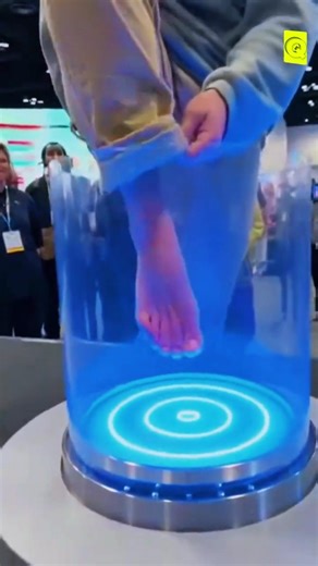 Future of Shoe Buying 👟 | 3D Printed Shoes in Minutes! | Smart Shoe Machine