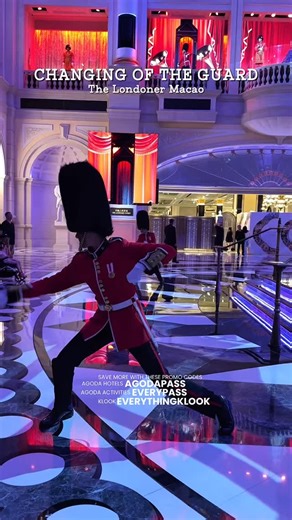 Changing of the Guard The Londoner Macao Show Schedule (Six days a week; closed Mondays): • Tuesday–Thursday: 7:30 pm & 9:30 pm • Friday–Sunday: 4:00 pm, 7:30 pm & 9:30 pm #GrandLondoner #Macao #ThingsToDoInMacau #TheLondoner #IloveMacau | Passport to Everything