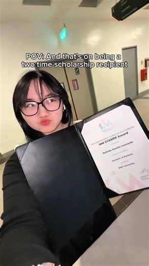 Two scholarship, 2 years in a row?! Honestly, still feels a little unreal to say that but I’m forever grateful 🎓 Two scholarships, two different chapters, and so many lessons, challenges, and late nights in between. I’m incredibly grateful for every opportunity that has brought me here, and for everyone who has supported me along the way. 🤍 So here’s your reminder: stop doubting yourself and don’t be afraid to believe that you’re capable of more. The journey might take longer than you expected