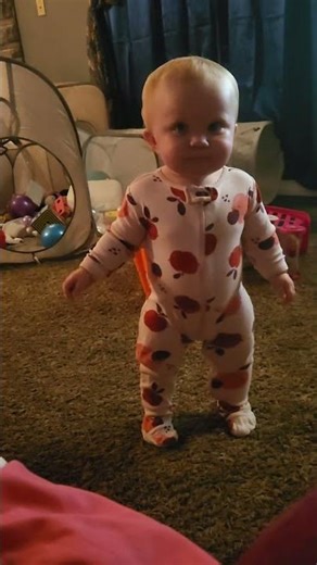 Toddler Does Adorable Dance Squats While Watching Ms Rachel And Smiles
