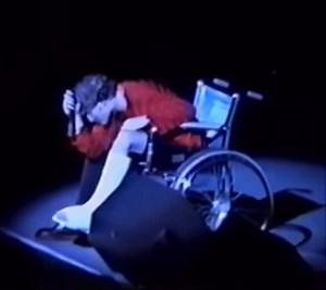 “I didn’t break my neck, so there’s no excuse not to play.” - Layne Staley AIC perform “It Ain’t Like That” in Oakland, California on October 8, 1992. Layne Staley spent a few weeks of that tour in a cast on account of a broken foot sustained in an ATV mishap, and delivered his vocals from a wheelchair or from crutches. Legend. This was one of the more popular posts I made this past year. #grungebible #aliceinchains #laynestaley | The Grunge Bible
