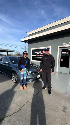 Viajaron una hora desde Placerville y valió totalmente la pena 🔥 ¡Felicidades a nuestro cliente por su espectacular Mercedes-Benz! Nos apasiona ofrecer emoción, confianza y lujo. 📲 Envíanos un mensaje o DM para cualquier pregunta. @approvedautos_ #fyp #paratiiiiiiiiiiiiiiiiiiiiiiiiiiiiiii #mercedes #carsoftiktok #ventas