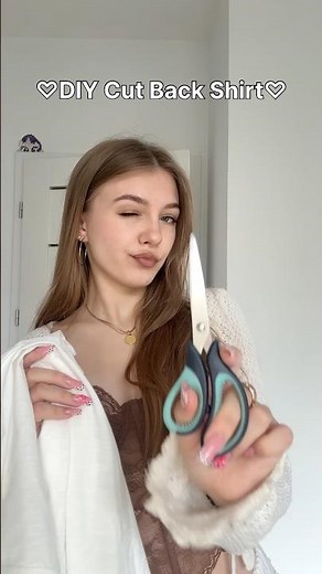 DIY Cut Back Shirt | Easy Tutorial ✂️