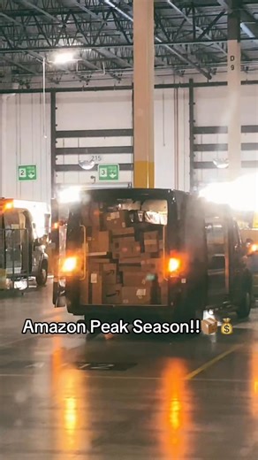 🚛 Were your Amazon FC's trucks looking this thicc during this holiday season at Amazon?? 👀 🎥 mulamschante #amazondriver #amazondelivery #amazon #amazonFC | Warehouse Life