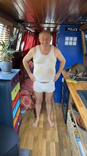 A narrowboat with a TURDIS, it's actually for sale on eBay here: https://www.ebay.co.uk/itm/257159560152?mkcid=16&mkevt=1&mkrid=711-127632-2357-0&ssspo=6FsB_nufTRa&sssrc=4429486&ssuid=&stype=1&var=&widget_ver=artemis&media=COPY #canal #narrowboat #canalboat #boating #british | Canal Boats