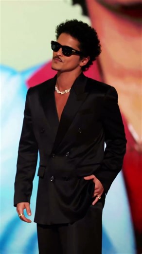 This Singer Was a 2 Year Old Elvis Impersonator #celebritychildhood #elvisfacts