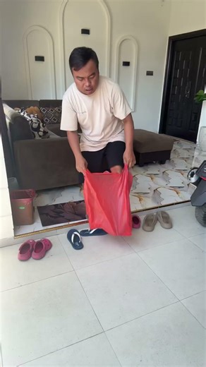 🔔Microfiber Mop Shoes for Floor Cleaning – Clean While You Walk 👟🧹