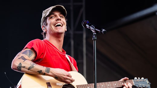 ROLE MODEL Performs “Sally, When The Wine Runs Out” | #MTVPush