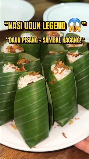 NASI UDUK LEGEND KEBON KACANG! Bungkus Daun Pisang, Rasa Juara! 🤤🔥#shortsviral #kuliner #nasiuduk