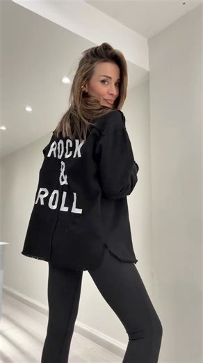 PRETTY THINGS for her on Instagram: "Rock and roll can be chic!🖤🤍Ένα κομμάτι που λάτρεψες ξανά διαθέσιμο! Το συνδύασα με ολοκαίνουρια ολόσωμη φόρμα, black chunky boots και eco-suede bomber jacket. Η τσάντα με τα χρυσά τρουκς κάνει το look ακόμα πιο bold! Διαθέσιμα όλα στο eshop μας.🖤🤍#prettythingsforher #styleinspo #effortlessstyle #fashion #style"