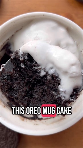 2 Ingredient Oreo Mug Cake - 5 minute recipe! Recipe in comments👇🏽 | Cookie Dough Diaries