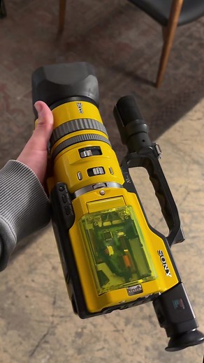 Yellow Camera - A Vibrant Handycam