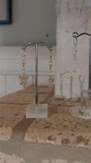 ✨Meet our newest winter beauties!✨ Handmade snowflake earrings — delicate beads, soft sparkle, and a stunning pattern by @snailsandfairydust Cozy, festive, and ready for the season. ❄️ . . . . . #BeSuJewels #BeadedSnowflakes #WinterAccessories #HandmadeInCanada #SeedBeadLove | BeSu Jewels