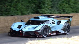 Bugatti Bolide captured accelerating with distinct engine note