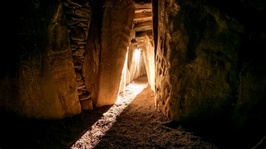 5,200-year-old Newgrange tomb and the new evidence changing its story