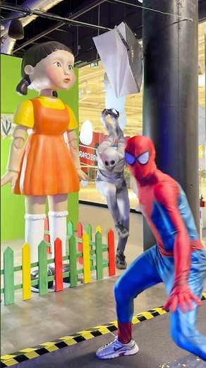 A zombie is chasing Spider-Man😱#spiderman