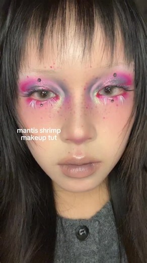 🎠𝐣𝐨𝐞𝐲 on Instagram: "products used 🦐 @narimi_z love picture book 🦐 @kaleidosmakeup black jasmine quad 🦐 @cheeryep_makeup authentic self 13 palette 🦐 @hyntoor_official mv01 cream blush & e01 brow cover 🦐 sheen effect pure desire & puff #creativemakeup #altmakeup #duochrome"