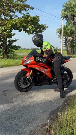 YAMAHA YZF-R6 (2009)