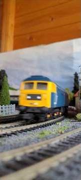 Hornby Class 47 and Bachmann Class 40 pulling passenger services around the layout | #oogauge