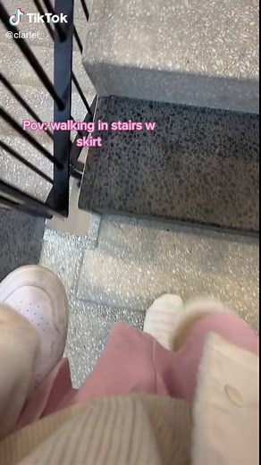 Skirt Walking: Tips and Tricks for Going Upstairs with Style